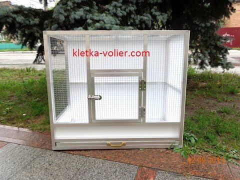 Клетка для волнистых попугаев. Размеры 0,8 х 0,7 х 0,4 м.